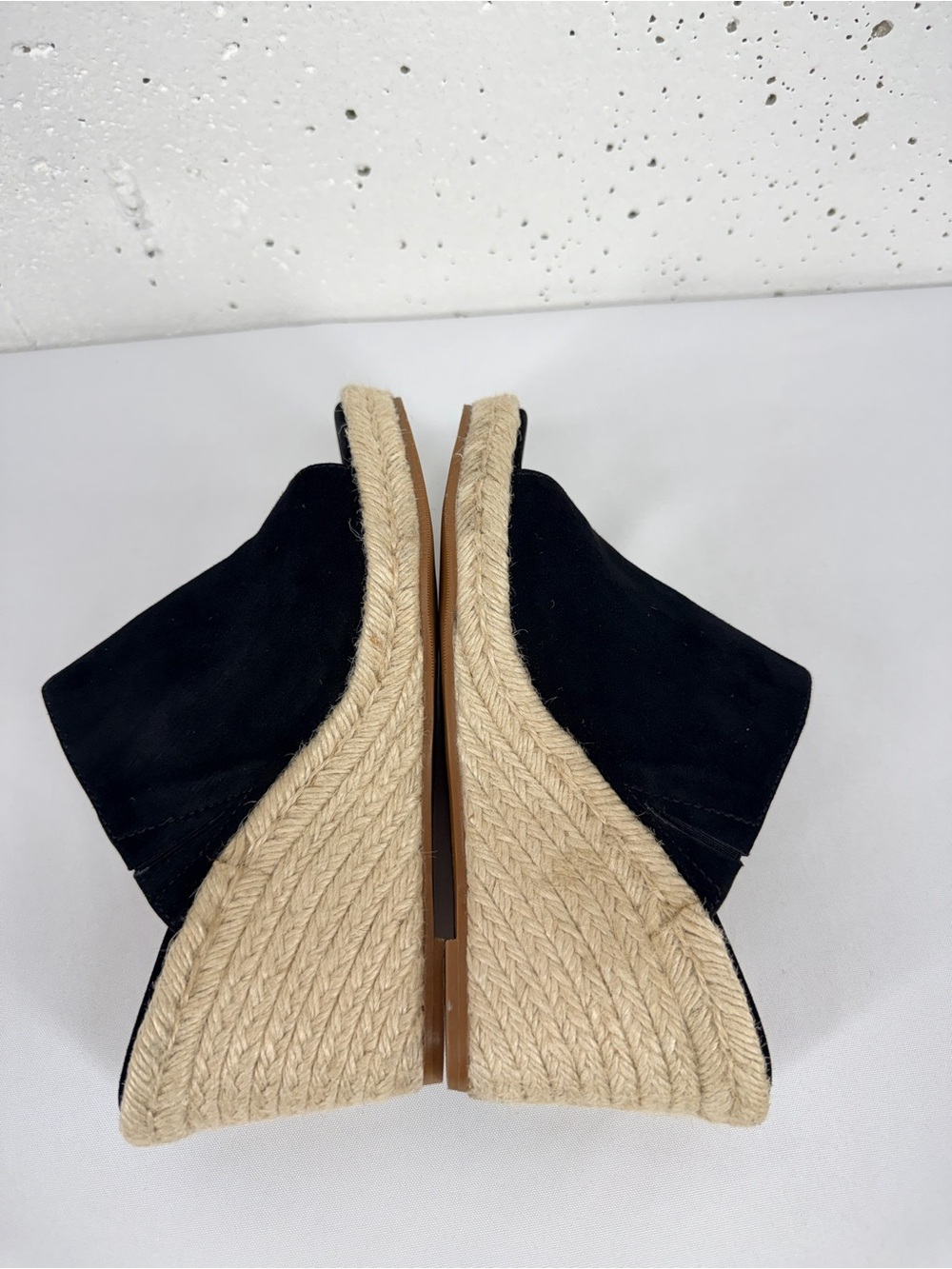 Stuart Weitzman Women’s size 7 Marabella Black Suede Raffia Wedge Heels - Picture 7 of 12